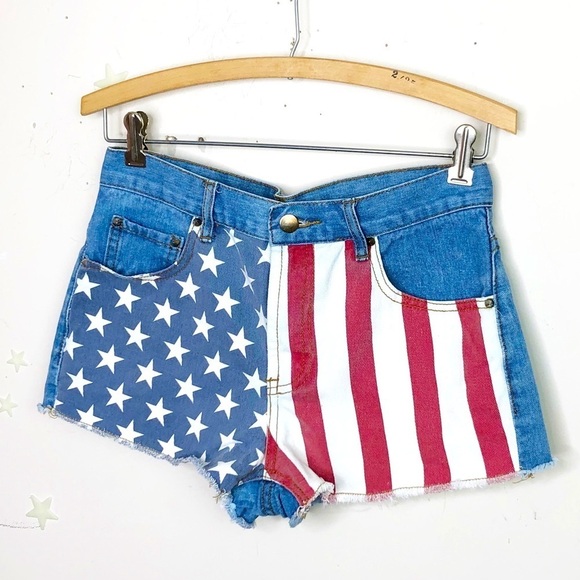 FOREVER 21 American flag denim shorts - Picture 4 of 8